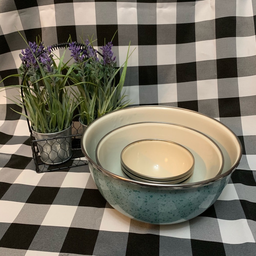 Paula Deen Signature Collection Metal Bowls